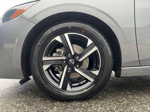 Used 2024 Nissan Sentra SV FWD image 10
