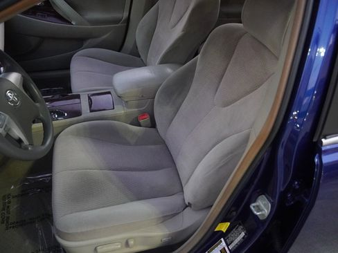 Used 2011 Toyota Camry LE image 37