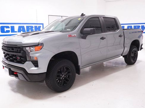 Used 2025 Chevrolet Silverado 1500 Custom Trail Boss AWD/4WD image 30