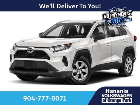Used 2019 Toyota RAV4 LE FWD image 1