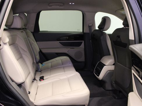 Used 2024 Lincoln Nautilus Reserve AWD/4WD image 15