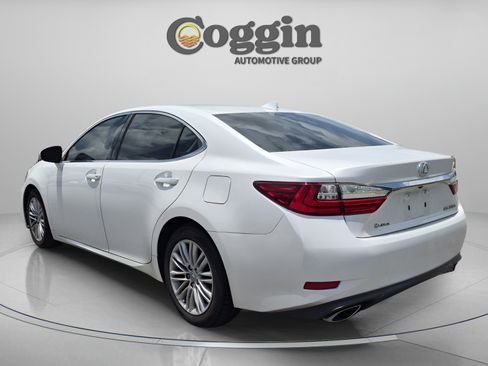 Used 2017 Lexus ES 350 FWD image 4