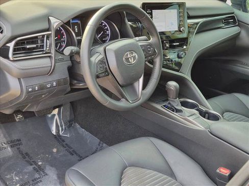 Used 2024 Toyota Camry SE FWD image 9