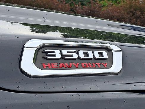 Used 2022 RAM 3500 Limited AWD/4WD image 17