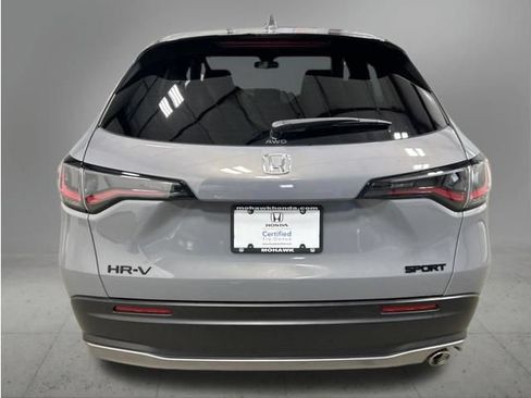 Certified 2026 Honda HR-V Sport image 5