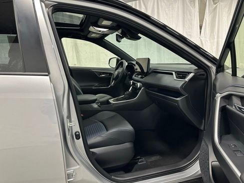 Used 2025 Toyota RAV4 XSE w/ Weather Package image 60
