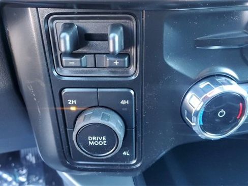 New 2026 Ford F250 Lariat w/ Black Appearance Package image 30