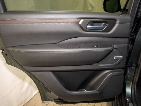 New 2026 Nissan Armada Platinum image 12