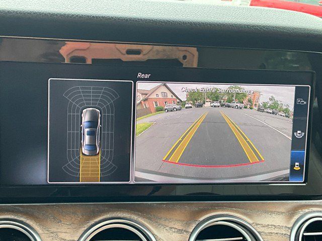Used 2018 Mercedes-Benz E 300 4MATIC image 23