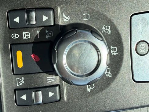 Used 2011 Land Rover Range Rover Sport Supercharged AWD/4WD image 23