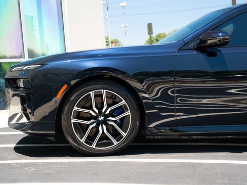 Used 2023 BMW i7 xDrive60 AWD/4WD image 22