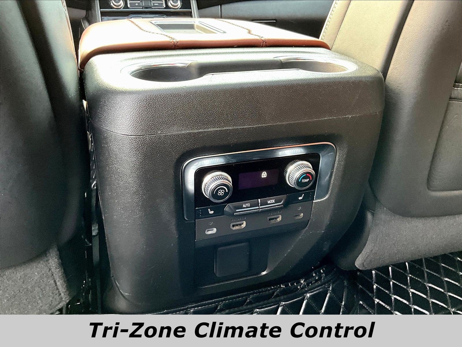 Used 2023 GMC Yukon XL Denali Ultimate w/ LPO, Floor Liner Package AWD/4WD image 10