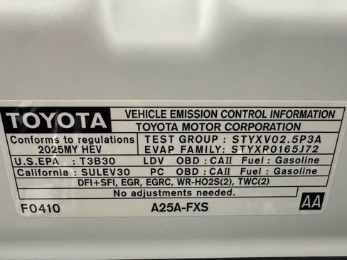 Used 2025 Toyota Camry SE image 69