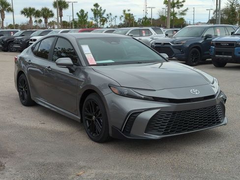 New 2026 Toyota Camry SE image 7