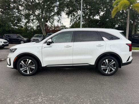 Certified 2023 Kia Sorento EX AWD/4WD image 4