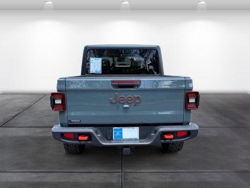 Used 2024 Jeep Gladiator Mojave w/ Safety Group AWD/4WD image 4