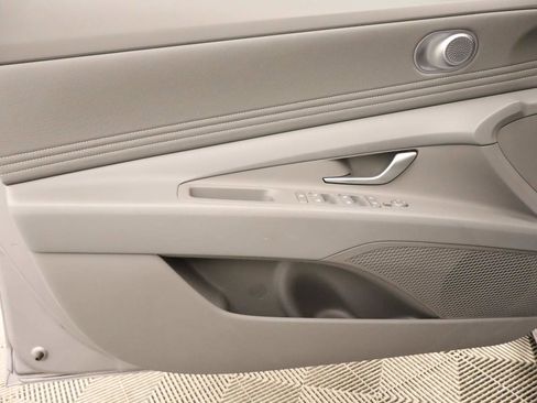 Used 2025 Hyundai Elantra Sport image 17