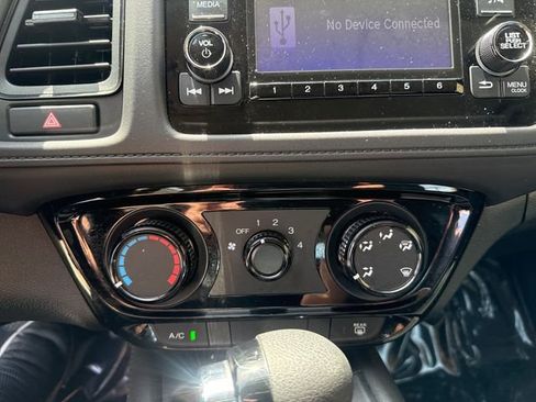 Certified 2022 Honda HR-V LX image 15