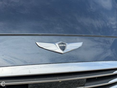 Used 2015 Hyundai Genesis 3.8 w/ Option Group 03 AWD/4WD image 8