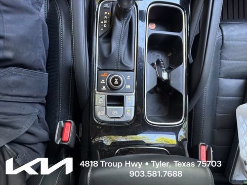 Used 2022 Kia Telluride SX w/ SX Prestige Package AWD/4WD image 21