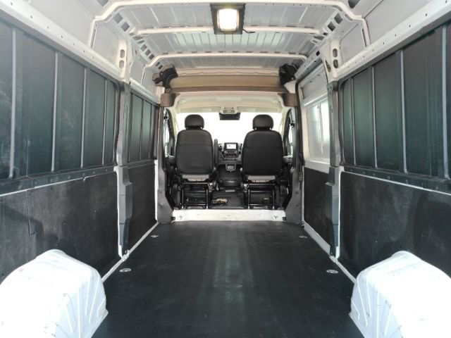 Used 2025 RAM ProMaster 2500 w/ Convenience Group FWD image 8