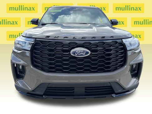 New 2026 Ford Explorer ST-Line image 12
