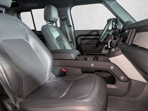 Used 2024 Land Rover Defender 110 S image 22