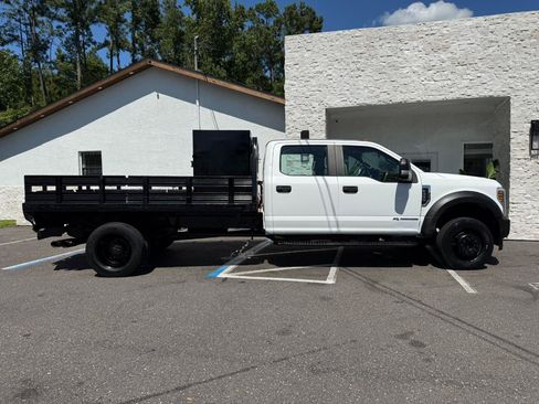 Used 2019 Ford F550 4x4 Crew Cab Super Duty w/ Power Equipment Group image 19