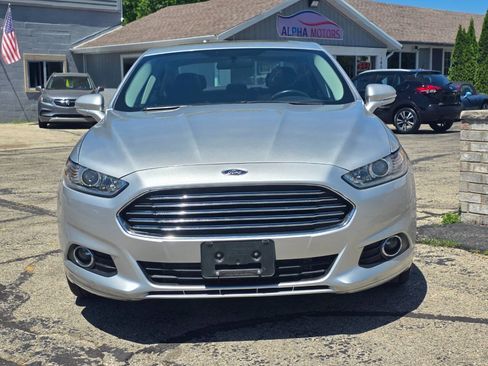 Used 2013 Ford Fusion SE FWD image 2