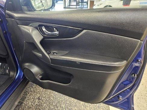 Used 2018 Nissan Rogue SL AWD/4WD image 30