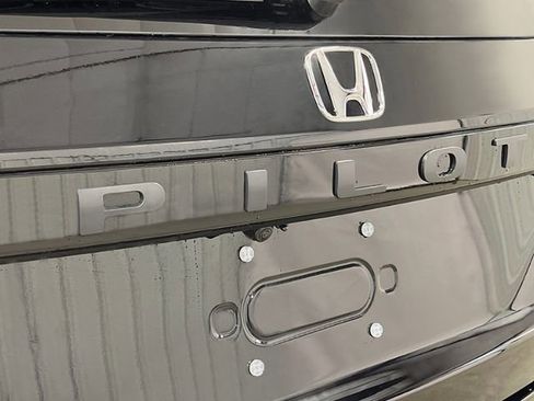New 2025 Honda Pilot TrailSport image 7