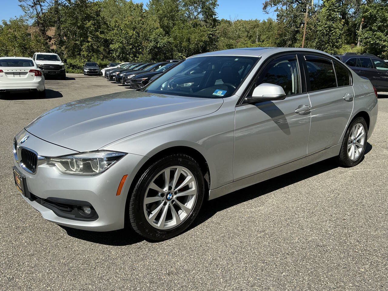 Used 2018 BMW 320i xDrive Sedan AWD/4WD image 1