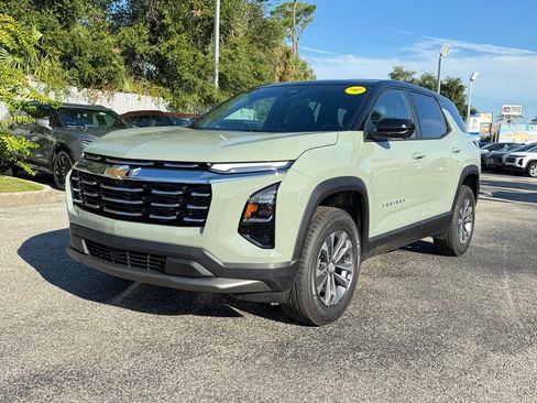 New 2026 Chevrolet Equinox LT w/ Convenience Package II FWD image 4
