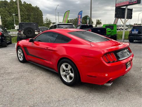 Used 2017 Ford Mustang Coupe RWD image 7