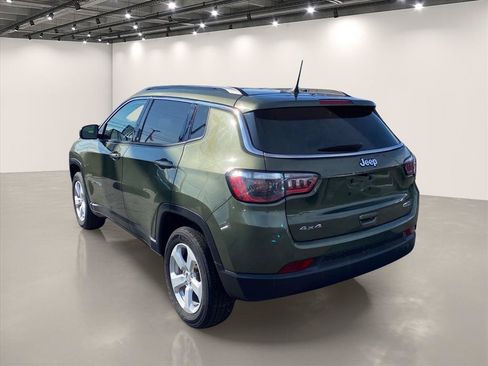Used 2021 Jeep Compass Latitude w/ Convenience Group AWD/4WD image 5