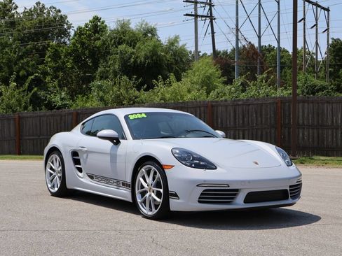 Used 2024 Porsche 718 Cayman RWD image 11