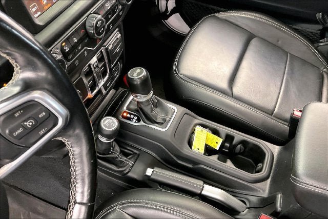 Used 2021 Jeep Wrangler Unlimited Sahara AWD/4WD image 15