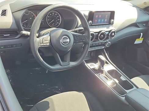 New 2025 Nissan Sentra S image 4