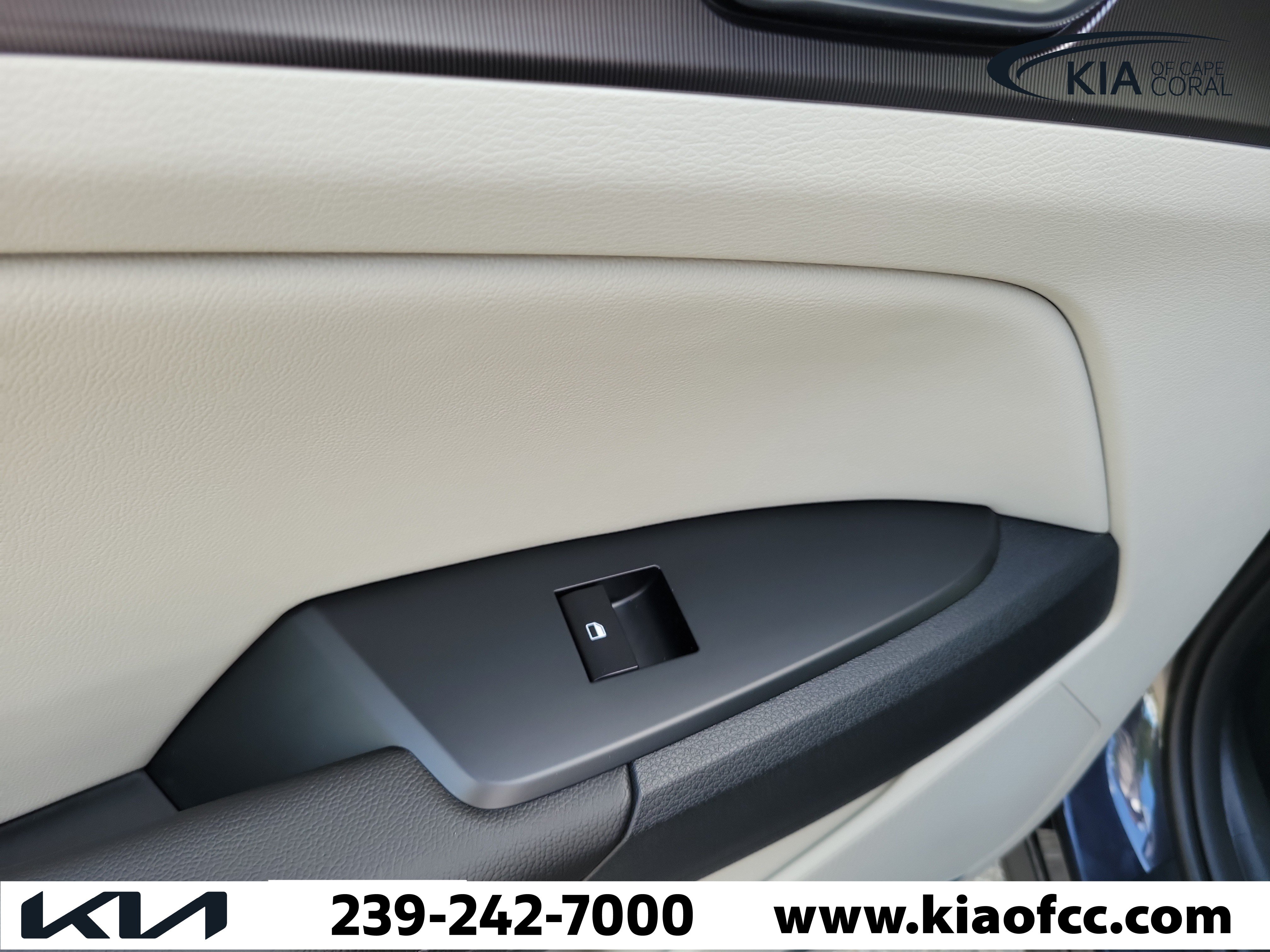 New 2027 Kia Sportage SX FWD image 14