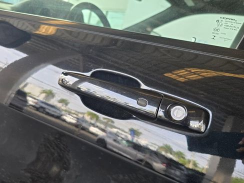 Used 2021 Jeep Grand Cherokee Laredo X RWD image 13