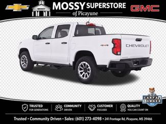 Used 2024 Chevrolet Colorado W/T w/ WT Convenience Package II AWD/4WD video 3
