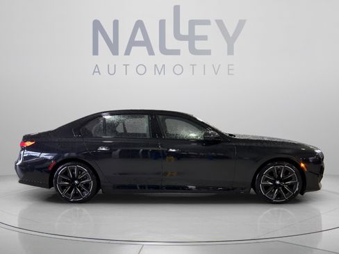 Used 2026 BMW 750e xDrive w/ Executive Package AWD/4WD image 5