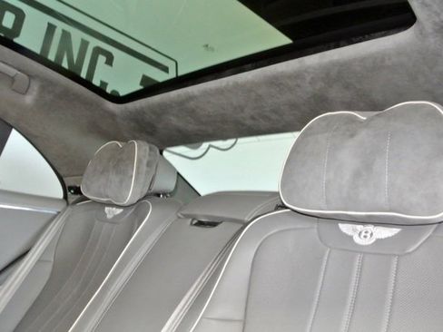 Used 2020 Bentley Flying Spur W12 image 36