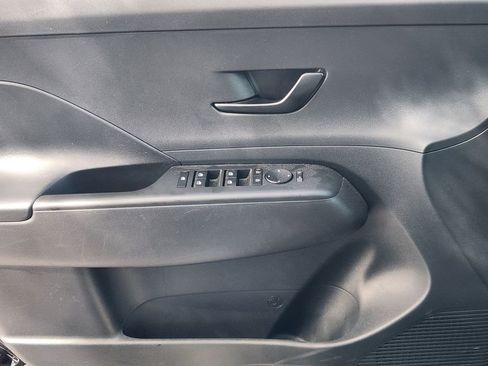 Certified 2025 Hyundai Kona SEL image 21