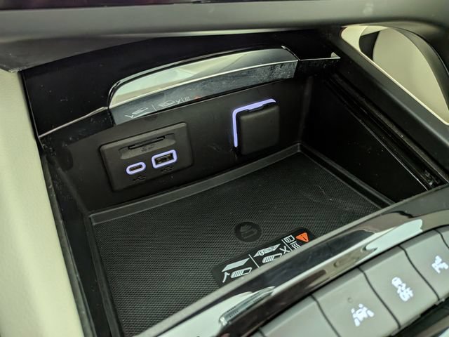 Used 2023 Buick Envision Avenir FWD image 10