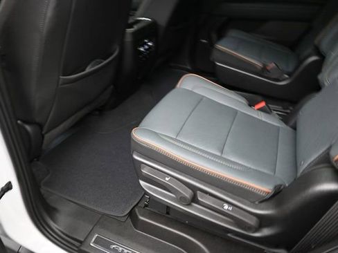 Used 2026 GMC Yukon AT4 w/ AT4 Premium Plus Package AWD/4WD image 25