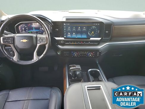 Used 2022 Chevrolet Silverado 1500 High Country w/ High Country Premium Package image 12