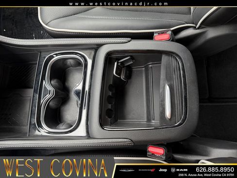 Used 2026 Chrysler Pacifica Limited w/ S Appearance Package FWD image 20