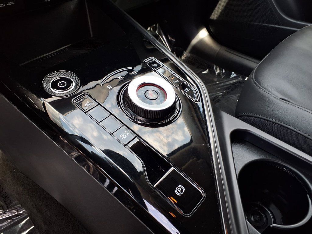 Certified 2023 Kia Niro Wind FWD image 18