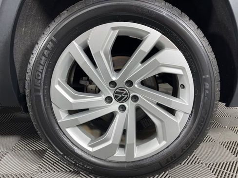 Used 2023 Volkswagen Atlas SE image 14